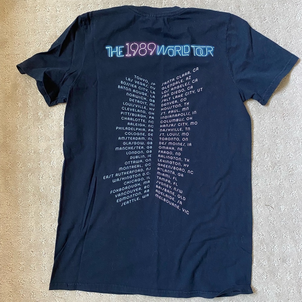 Taylor Swift tee